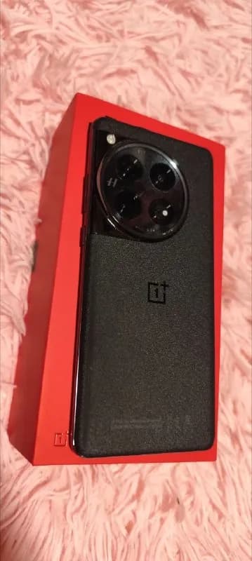 one plus 12 1.300 лари — Батуми — 121 ₾