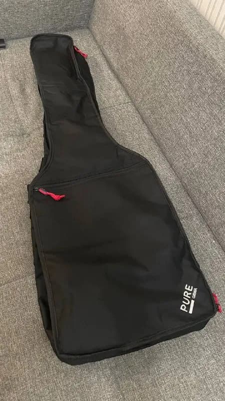 Чехол для гитары — Батуми — 40 ₾