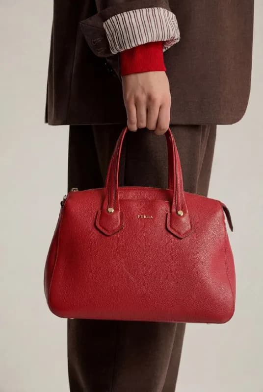 Furla рубиново-красная — Тбилиси — 490 ₾