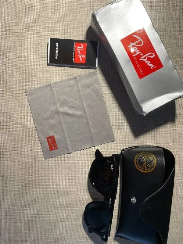 Ray Ban — Батуми — 200 ₾
