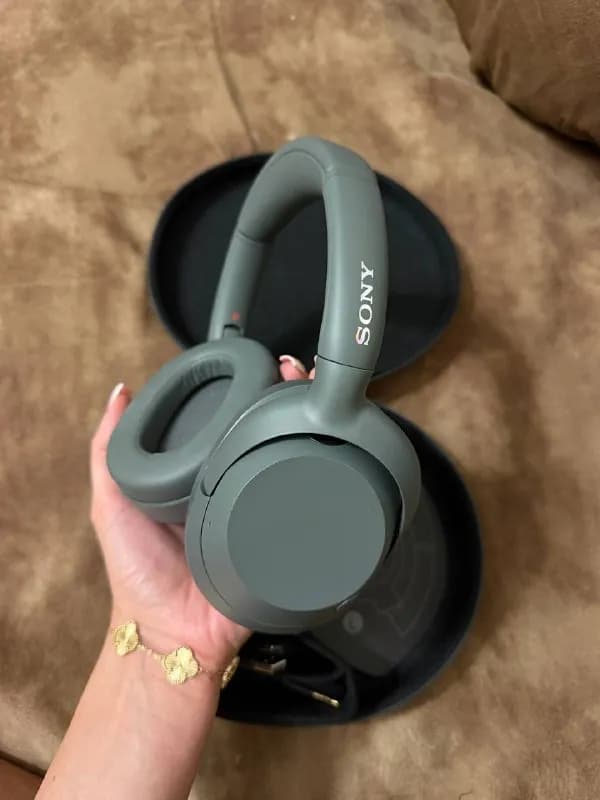 Sony ULT WEAR — Батуми — 350 ₾