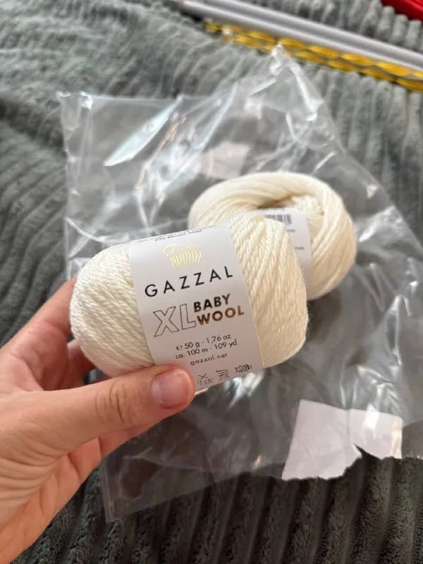 1. Белая Gazzal baby wool xl, 2 мотка. 8 лари — Тбилиси — 8 ₾