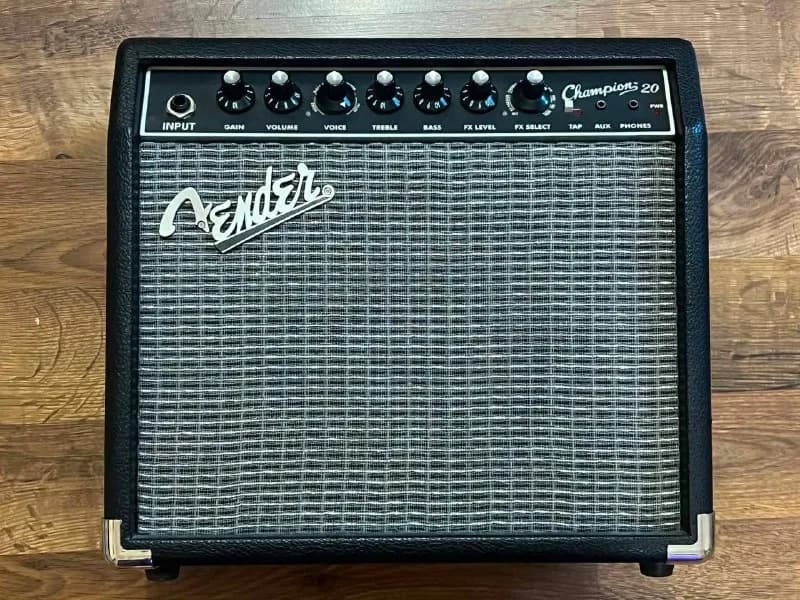 Fender Champion 20 — Батуми — 300 ₾