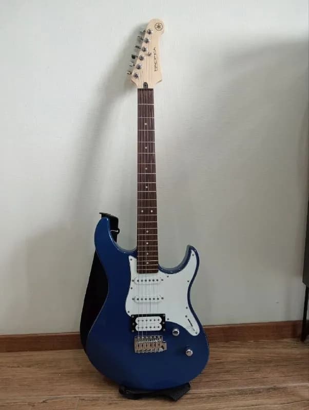 YAMAHA PACIFICA 012 — Батуми — 700 ₾