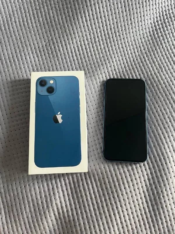iPhone 13 128GB — Батуми — 900 ₾