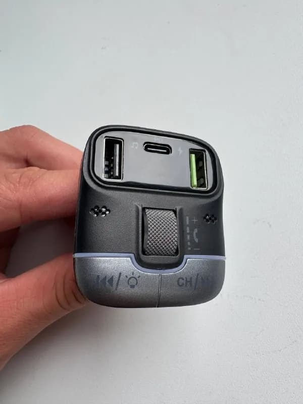 Bluetooth FM-трансмиттер — 20 лари. Батуми — Батуми — 20 ₾