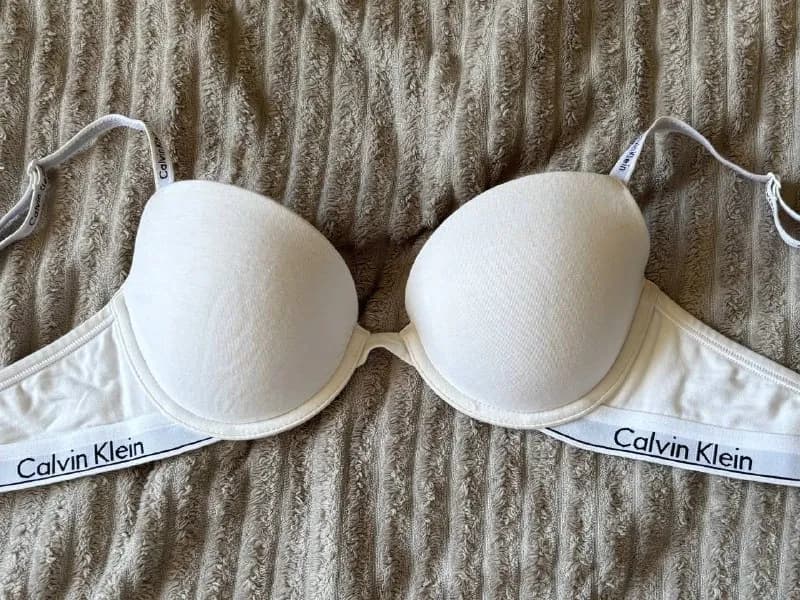 Calvin Klein B75 — Батуми — 65 ₾
