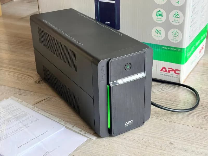 APC UPS BVX2200LI-GR, 2200VA, 1200 реальных ватт. — Тбилиси — 1 000 ₾
