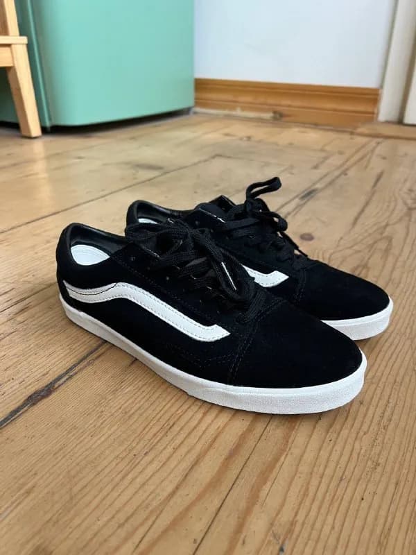 Vans Old Skool Lowpro Shoe 38 size (скорее на узкую ногу). Заказаны из Японии. Цвет: Black / Marshma — Тбилиси — 70 ₾