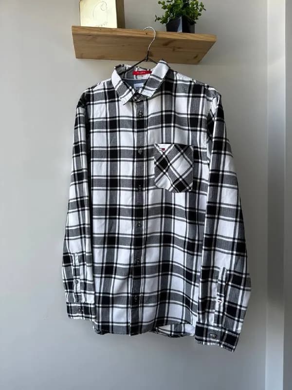 Рубашка Tommy Hilfiger размер M — Тбилиси — 60 ₾