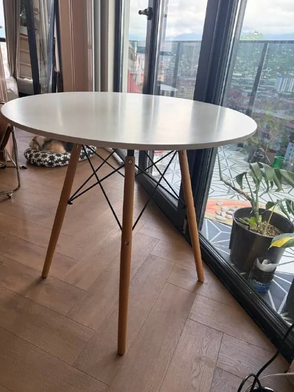 4+, есть совсем мелкая коцка и пятнышки — Батуми — 80 ₾