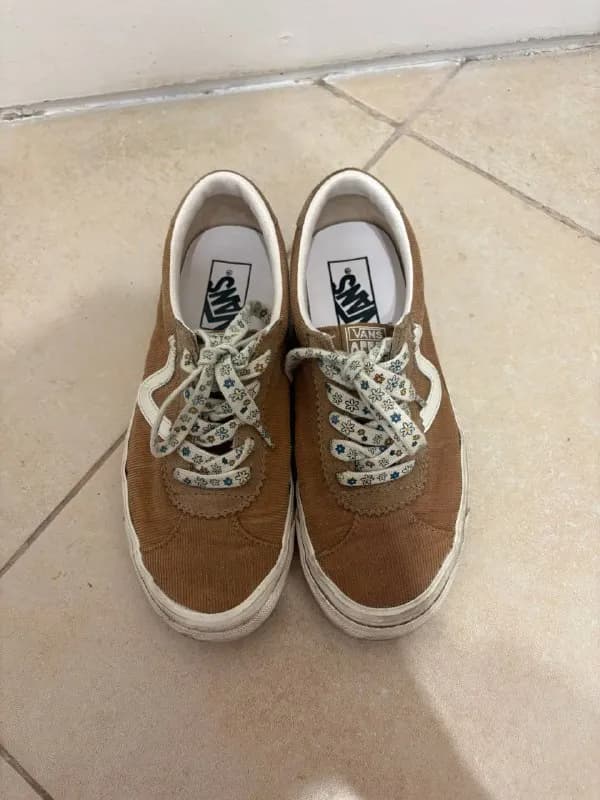 Три пары кед: Vans, Nike, Converse — Тбилиси — 300 ₾