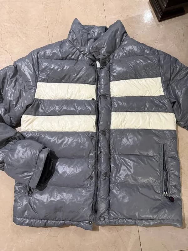 moncler, размер м, пух, хорошее состояние — Батуми — 35 ₾