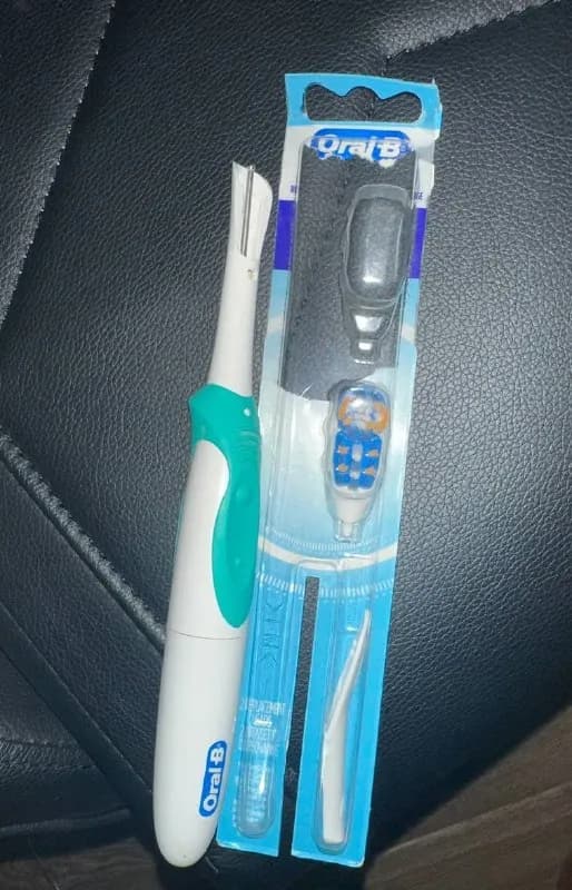 Oral-B зубная щетка на батарейках — Тбилиси — 25 ₾
