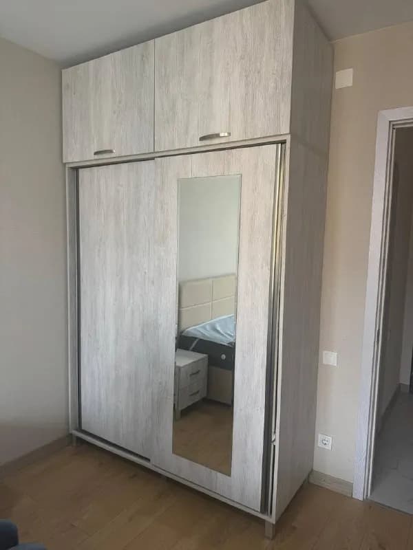 Шкаф в спальню 1.6 м — Батуми — 900 ₾