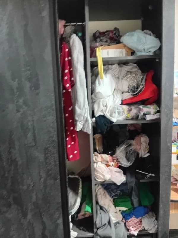 1300 и кровать без хранения с матрасом безпружинный 1500. Ватсап [телефон]. — Тбилиси — 1 300 ₾
