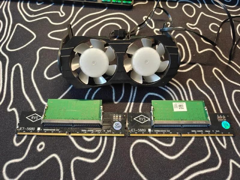 RAM) Hynix DDR5 2×8 gb, 5600 MHz, формат sodimm (ноутбучные) + адаптеры для использования в компьютер — Тбилиси — 300 ₾