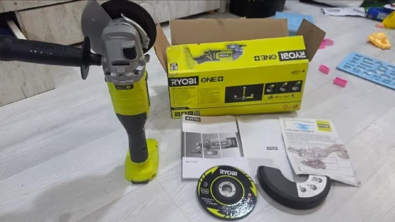 1)Угловая шлиф машина Ryobi, немного Б/У-130 gel — Тбилиси — 130 ₾