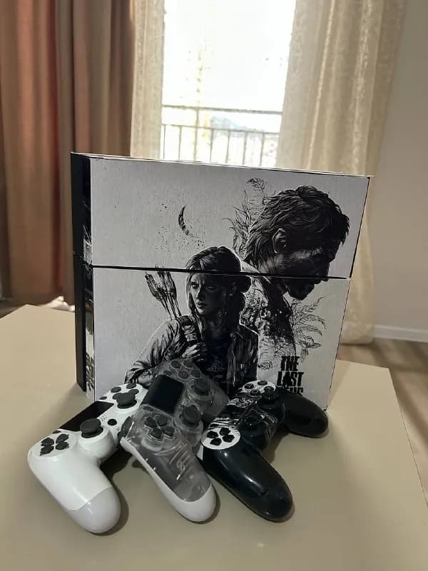 Play Station 4 fat + три геймпада — Батуми — 400 ₾
