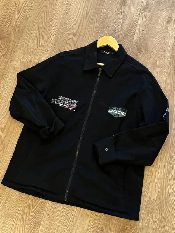 streetwear куртка в отличном состоянии, впишется в любой гардероб — Батуми — 50 ₾
