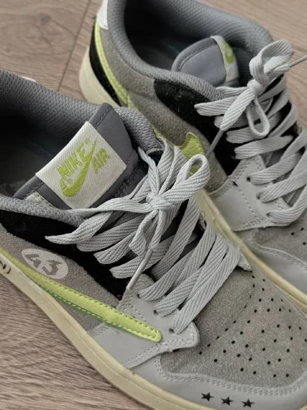 1. Nike Air — размер 40 eur (подойдут на 39 размер) — Батуми — 3 860 ₾