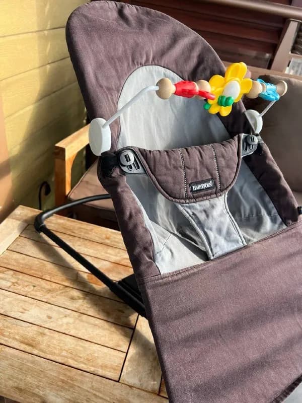 BabyBjorn в отличном состоянии. Металл, плотный хлопок, дерево. Надежный как швейцарский нож, хотя с — Тбилиси — 100 ₾