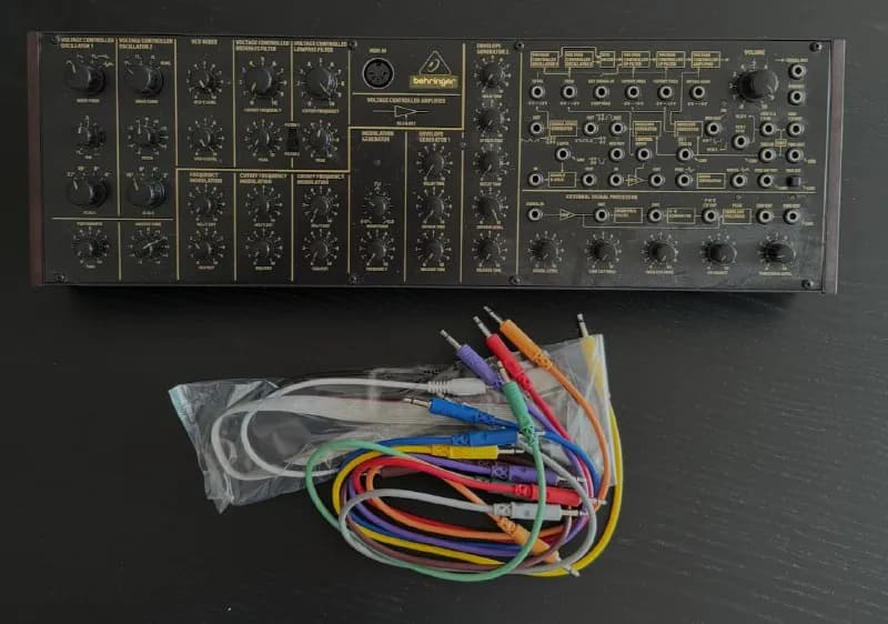 Behringer K-2 с доп. патчами- $350 — Батуми — 350 $