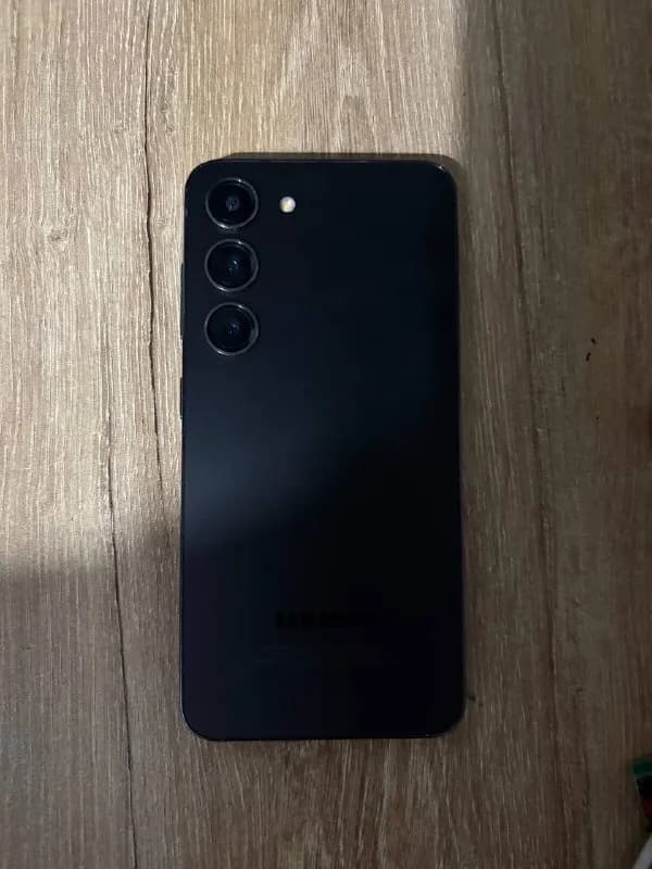 Samsung Galaxy S23 256GB — Батуми — 800 ₾