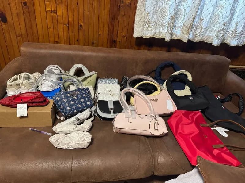 Guess — Батуми — 250 ₾