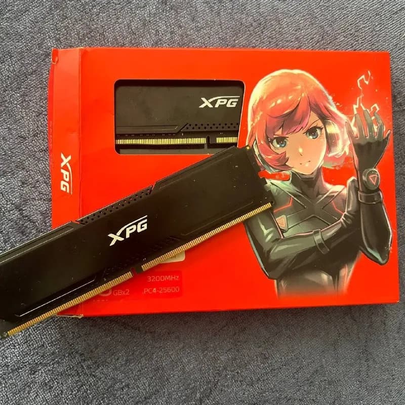 ADATA XPG (2 планки по 8 ГБ, суммарно 16 ГБ). — Батуми — 240 ₾