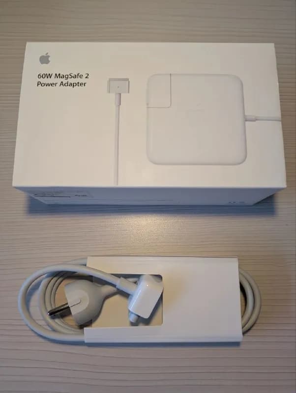 Magsafe 2 power adapter 60w (новый, оригинал). Продаю только удлинитель, без блока питания. 20 лари. — Батуми — 20 ₾