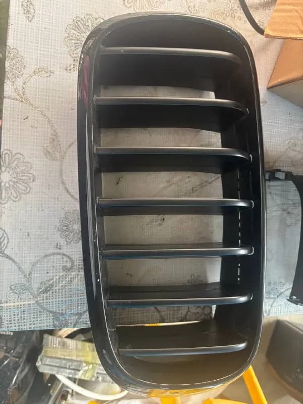 Решетка BMW X5 F15 — Батуми — 70 ₾