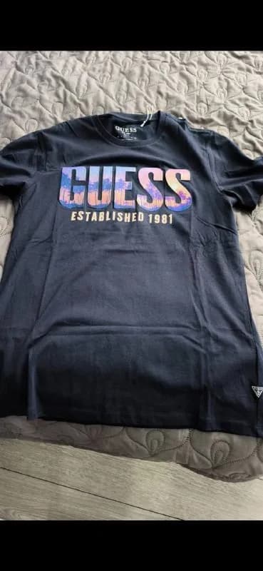 Майка Guess, Levis, плащ мужской — Батуми — 60 ₾