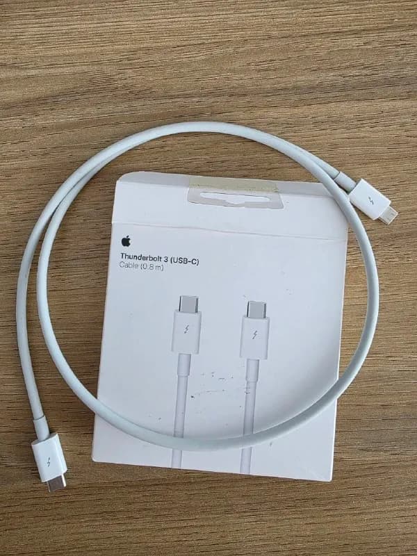Thunderbolt 3 (USB-C) — Батуми — 100 ₾
