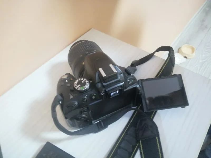 Nikon D5100 с объективом 18–55 мм. Продаю свою любимую камеру. Работает она как и прежде хорошо, да — Батуми — 180 ₾