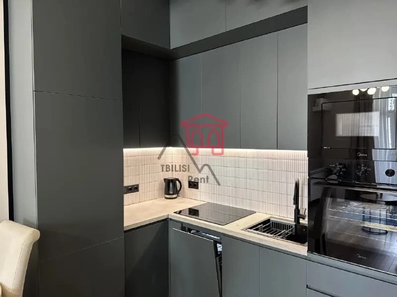 Pekini Plaza, нету паркинга. — Тбилиси — 1 200 $
