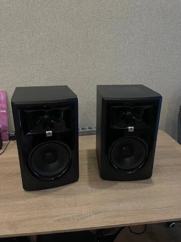 1.Студийные мониторы (колонки) JBL 306P MkII (пара) — Батуми — 500 ₾