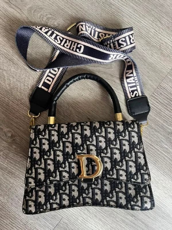 DIOR 50 лар — Батуми — 50 ₾