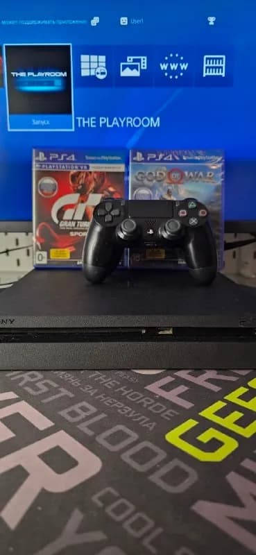 Ps4 slim с 2 играми и 2 джойстиками — Батуми — 470 ₾