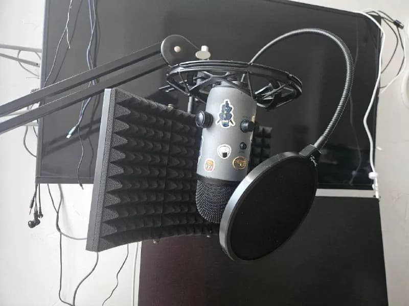 Blue Yeti + полный комплект для записи — $300 или 780 GEL — Батуми — 150 ₾