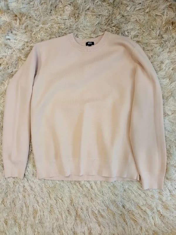 Uniqlo свитшот Washable Milano Ribbed Sweater размер L. Цена 60 GEL. — Батуми — 60 ₾