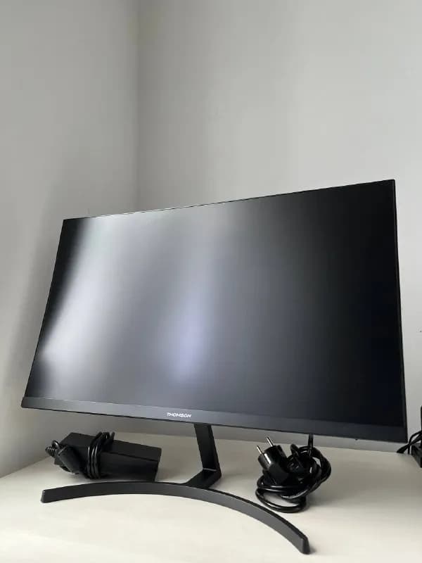 Thomson 24 дюйма, 75 Гц, FullHD, IPs- матрица, дефектов нет, царапин нет! Отличное состояние! — Батуми — 250 ₾