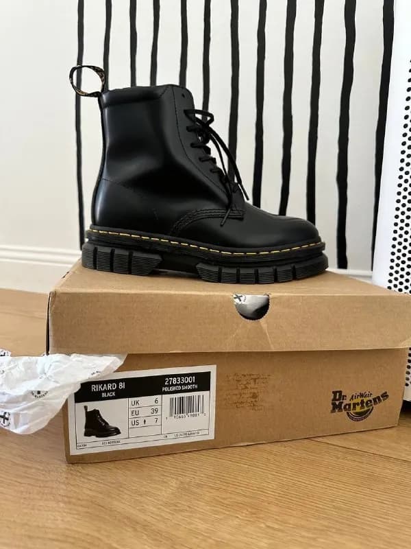 Dr. Martens Rikard 8I — Тбилиси — 450 ₾