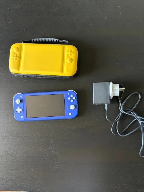 Nintendo switch lite blue — Тбилиси — 400 ₾