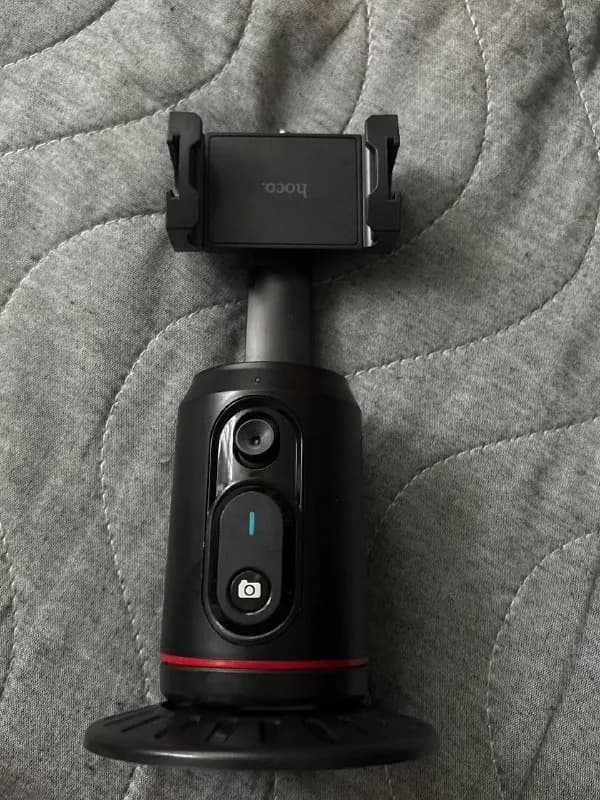 AI отслеживанием лица и вращением на 360 градусов. держатель следит за человеком в кадре и поворачи — Батуми — 80 ₾