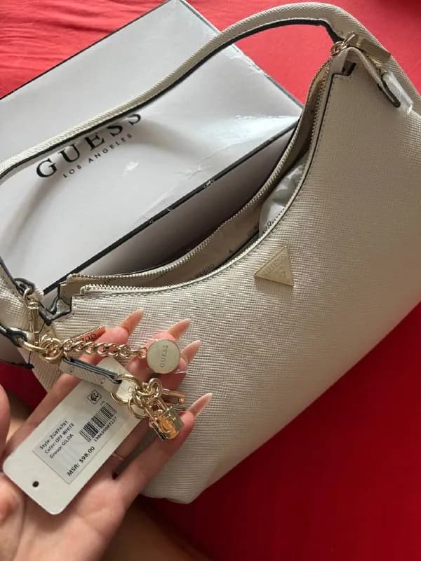 Сумочка Guess — Батуми — 92 $