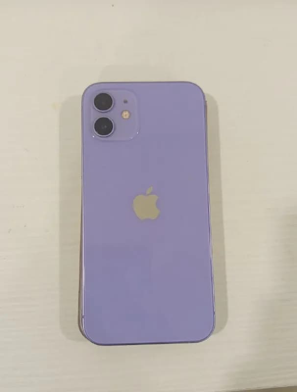 Iphone 12 — Батуми — 12 300 ₾