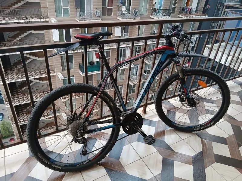 Kross Level R4. Стоковые характеристики. Отлично подойдет как для городской езды, так и для катания — Батуми — 950 ₾