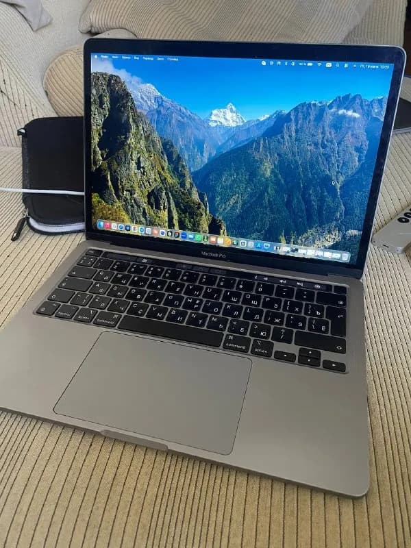 MacBook Pro 13 M1 8\512, в хорошем состоянии. — Тбилиси — 1 400 ₾