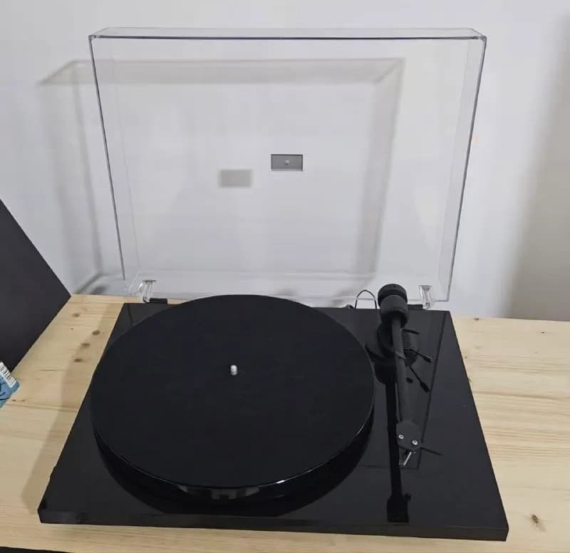 Pro-ject E1 phono black. — Тбилиси — 980 ₾